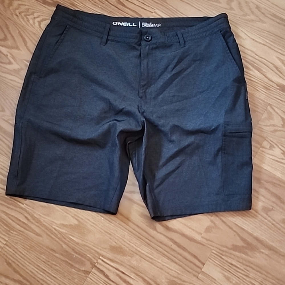 O'Neil crossover broadshorts size 38 Chino lots of pockets black